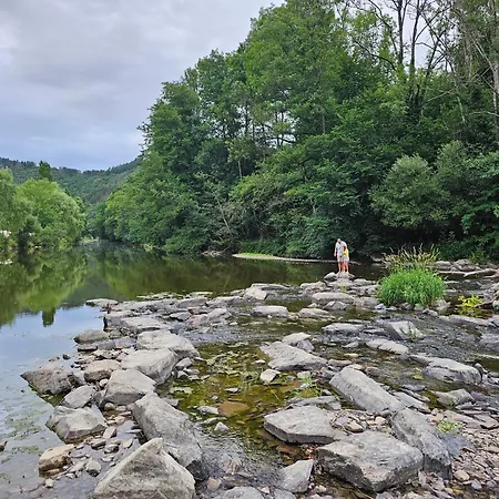 Vallee De L'our Lüks kamp alanı *